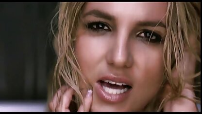 بچه های بخش دوست گالری داستانهای سکسی و یک الاغ ناز با او رابطه جنسی دارند