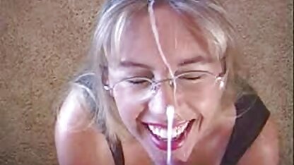 پری Busty فیلم سگسی داستانی آنجلا PV می خورد